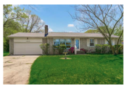 910 NW South Shore Dr