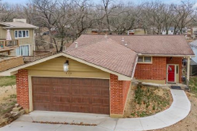 419 NW North Shore Drive